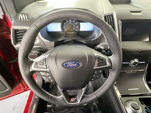 Used 2020 Ford Edge ST w/ Cold Weather Package AWD/4WD image 11