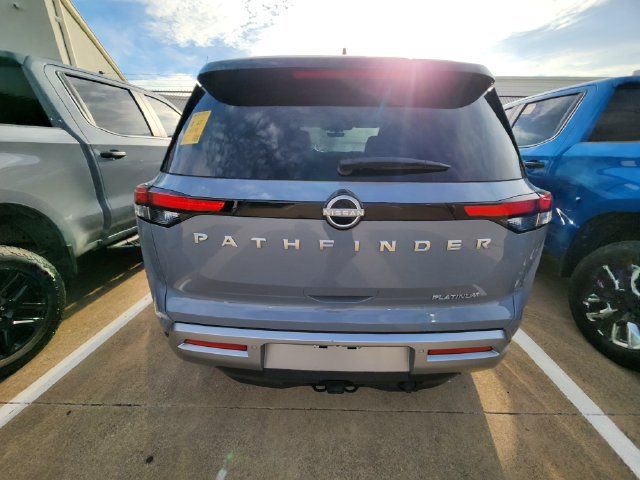 Used 2025 Nissan Pathfinder Platinum FWD image 5