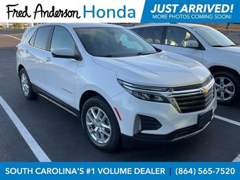 Used 2022 Chevrolet Equinox LT image 1