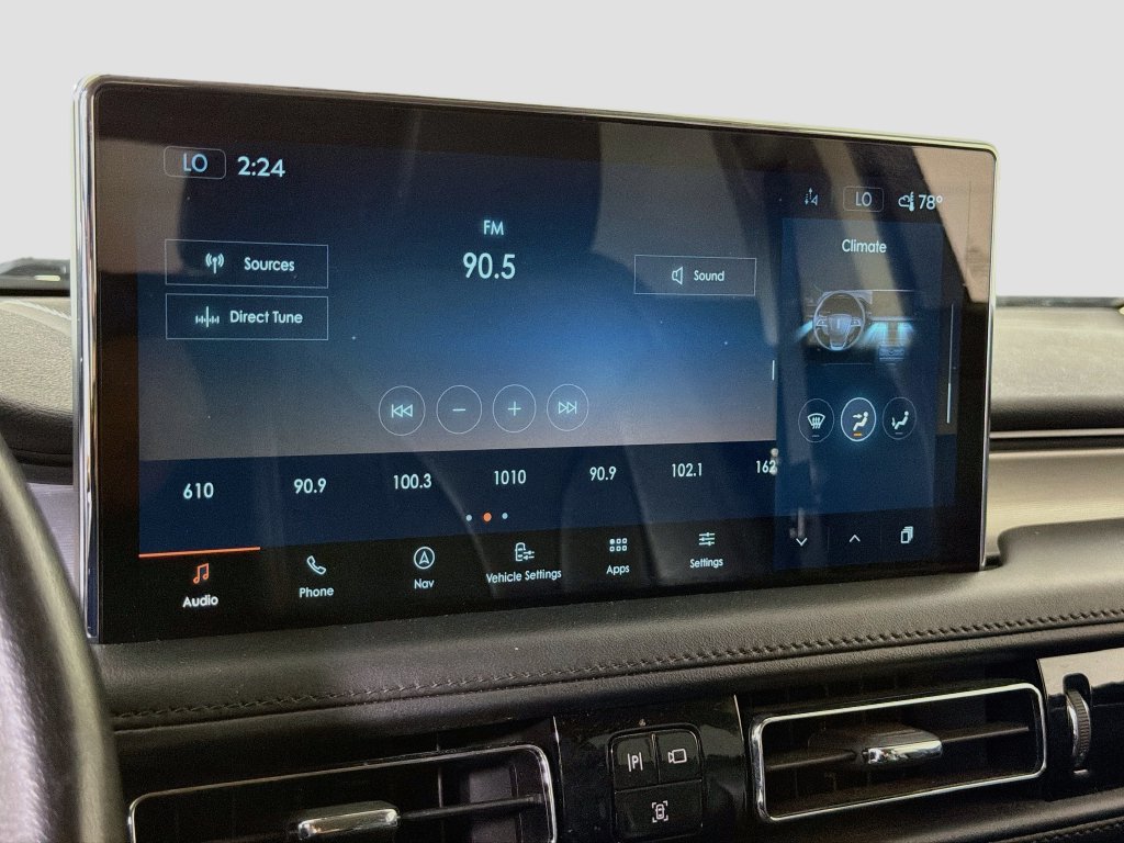 Used 2022 Lincoln Nautilus FWD w/ Premium Package image 17