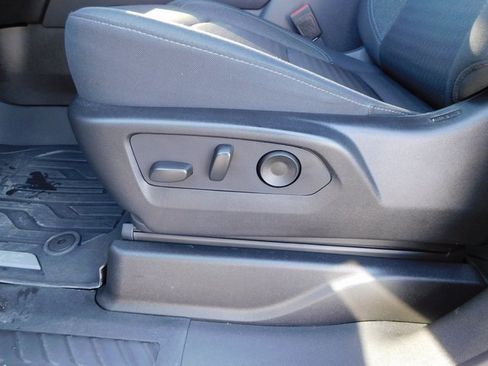 Used 2024 GMC Yukon SLE image 14