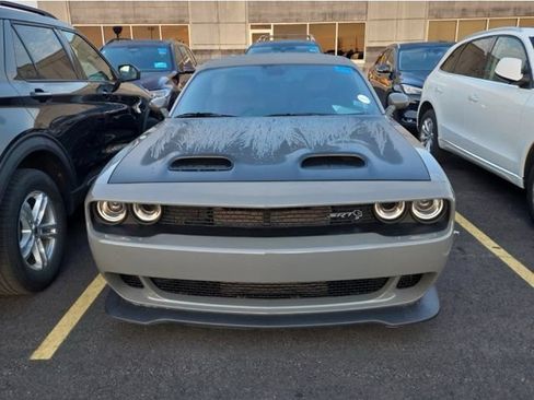 Used 2019 Dodge Challenger SRT Hellcat w/ Laguna Leather Package RWD image 9