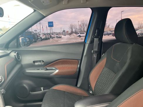 Used 2024 Nissan Kicks SR image 10