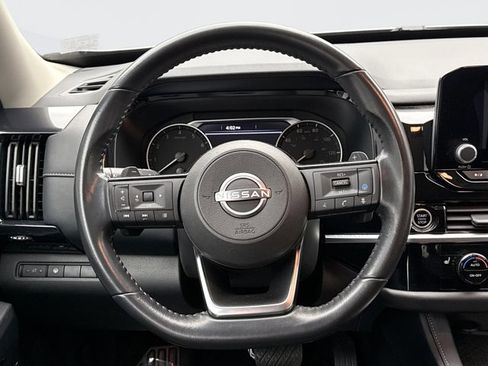 Used 2023 Nissan Pathfinder SV w/ Black Appearance Package image 12