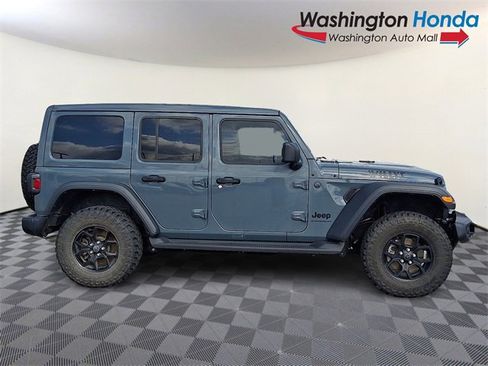 Used 2025 Jeep Wrangler Willys image 7
