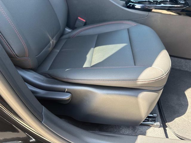 Used 2026 Chevrolet Trax RS w/ Sunroof Package FWD image 14
