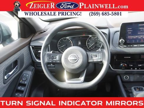 Used 2022 Nissan Rogue SV image 13