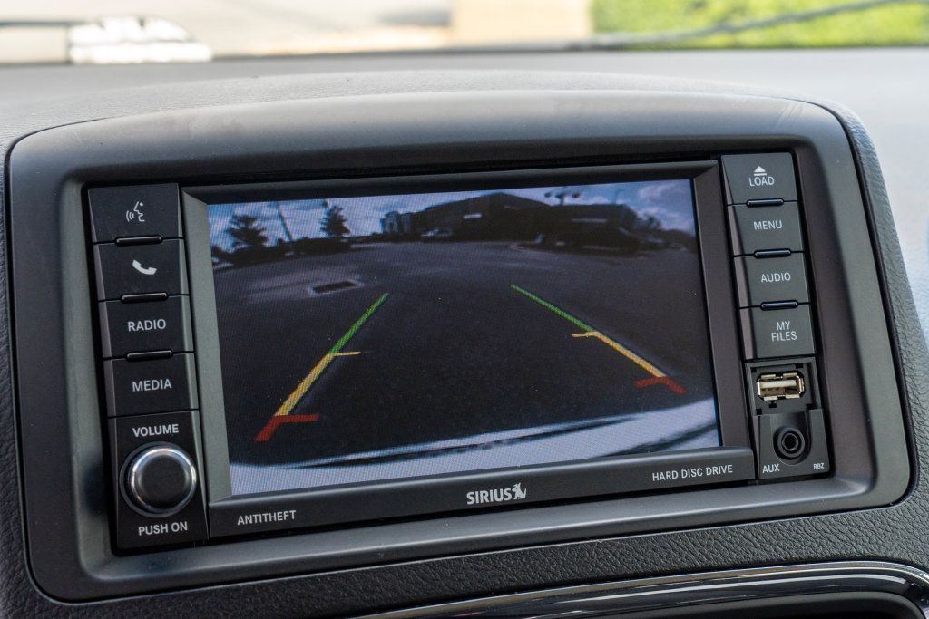 Used 2019 Dodge Grand Caravan SE w/ UConnect Hands-Free Group FWD image 25
