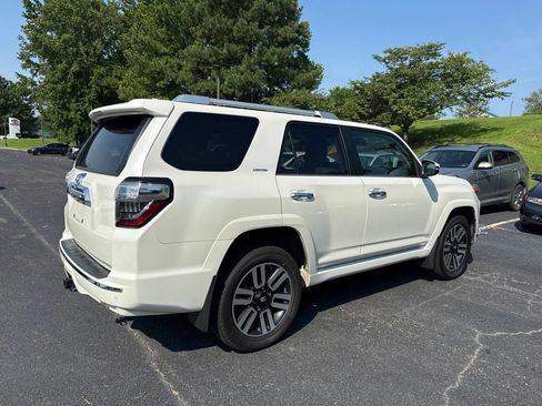 Certified 2022 Toyota 4Runner Limited AWD/4WD image 3