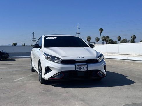 Used 2023 Kia Forte GT-Line w/ GT-Line Premium Package FWD image 4