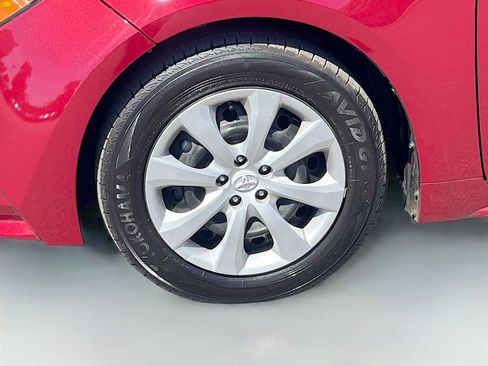 Used 2025 Toyota Corolla LE FWD image 28
