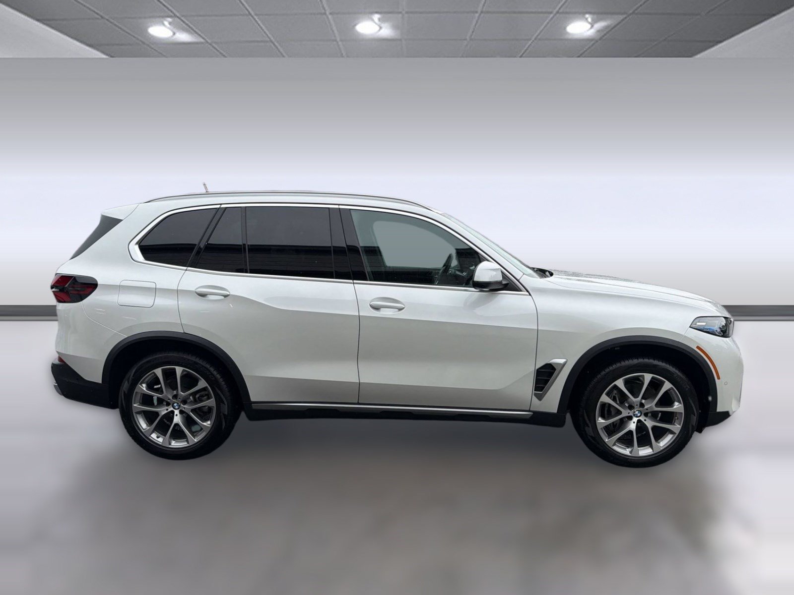 Used 2026 BMW X5 sDrive40i w/ Premium Package RWD image 8