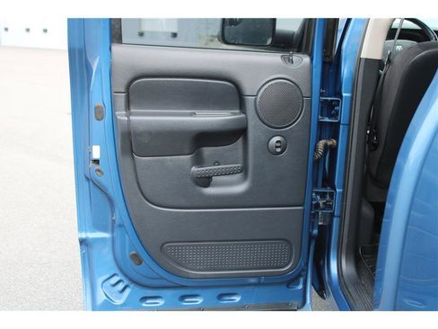 Used 2004 Dodge Ram 2500 Truck SLT w/ Trailer Tow Group image 12