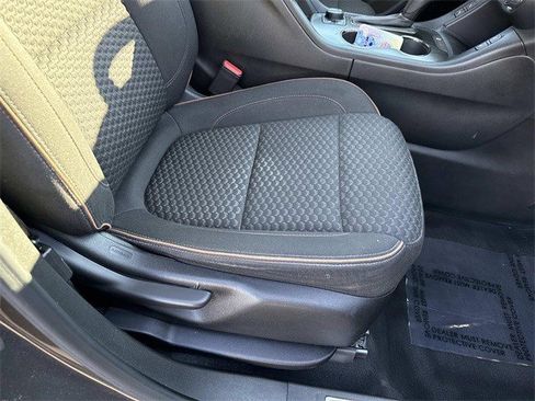 Used 2019 GMC Acadia SLE w/ Driver Alert Package I image 10