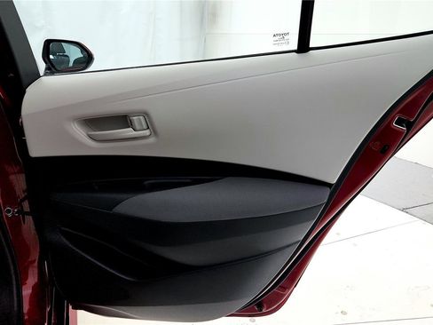 Used 2024 Toyota Corolla LE image 19