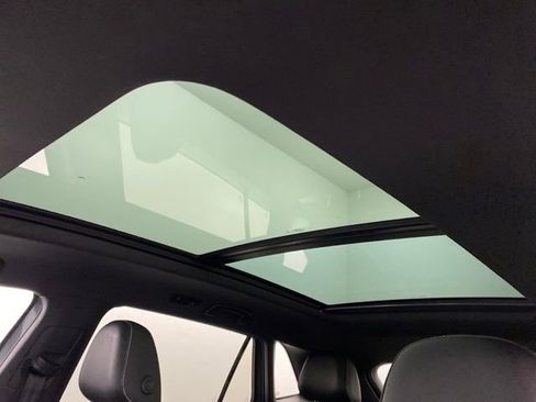 Used 2020 Volkswagen Atlas Cross Sport SEL image 28