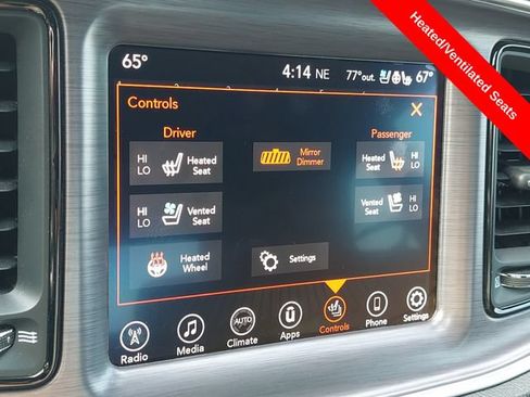 Used 2017 Dodge Challenger R/T Scat Pack RWD image 11