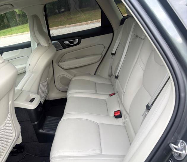 Used 2026 Volvo XC60 T8 Ultra AWD/4WD image 7