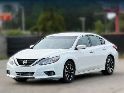 Used 2018 Nissan Altima 2.5 SV FWD image 6