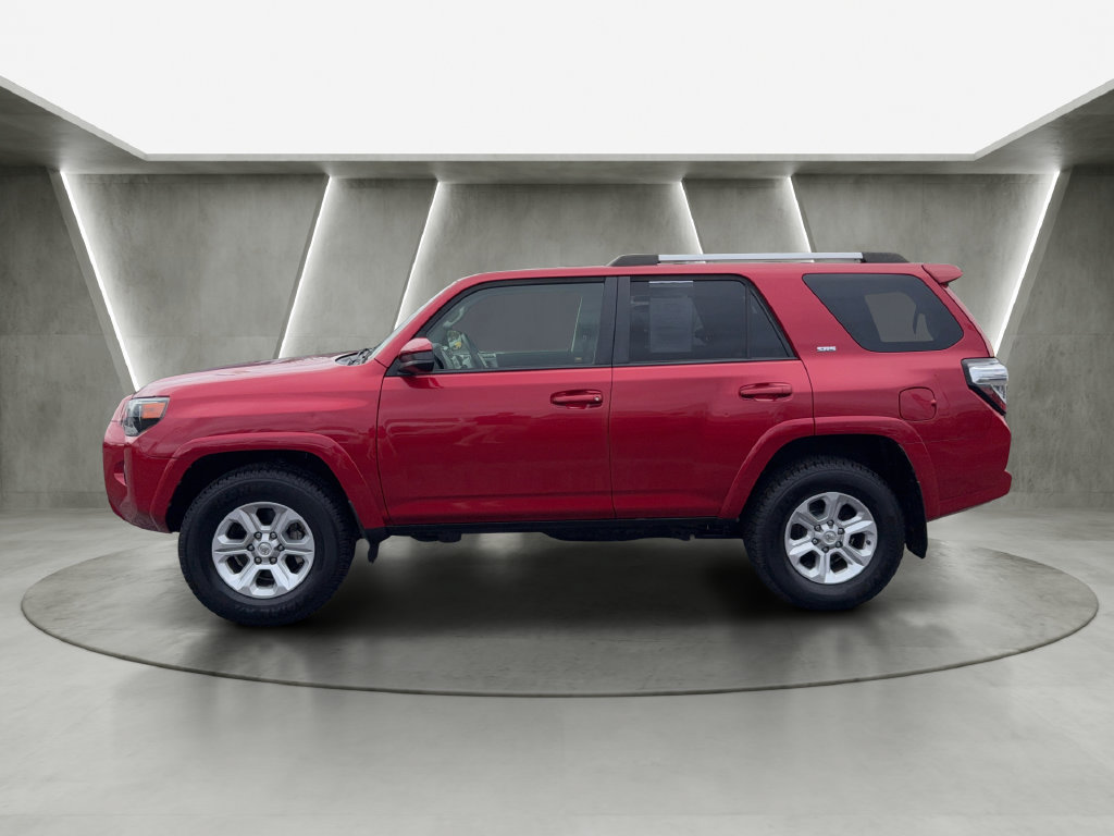 Used 2020 Toyota 4Runner SR5 AWD/4WD image 4