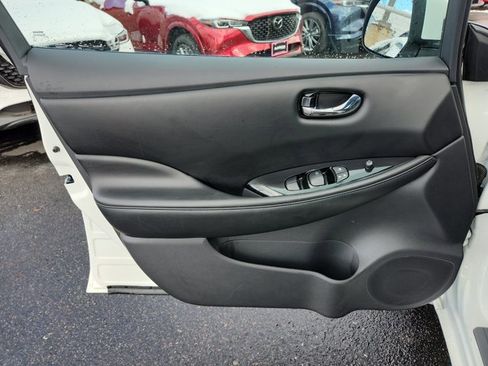 Used 2017 Nissan Leaf SL image 12