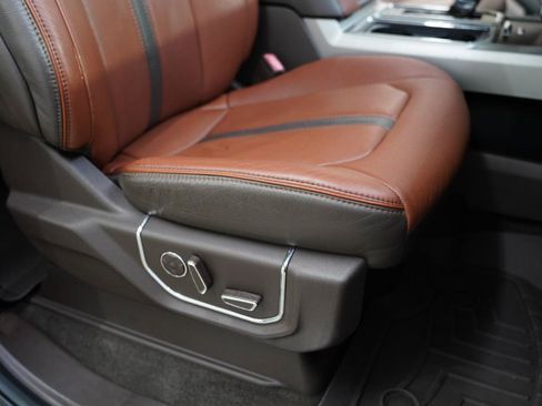 Used 2018 Ford F150 King Ranch w/ Equipment Group 601A Luxury AWD/4WD image 29