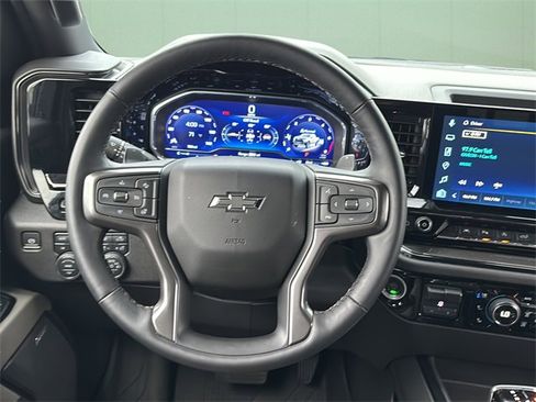 Used 2025 Chevrolet Silverado 1500 ZR2 w/ Technology Package image 25