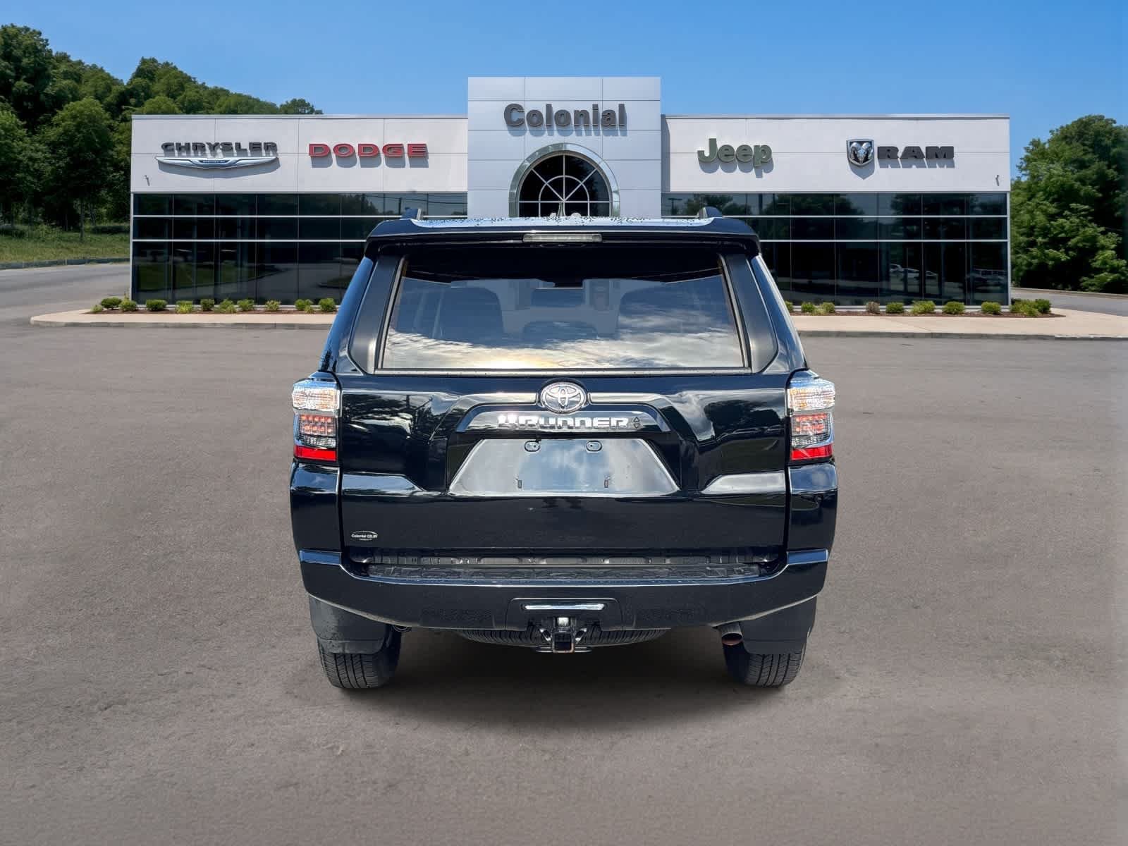 Used 2024 Toyota 4Runner SR5 Premium w/ Moonroof Package AWD/4WD image 4