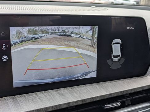 Used 2024 Kia Telluride EX w/ EX Captain's Chair Package image 22