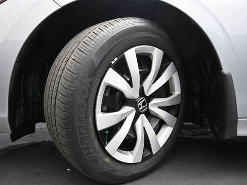 Used 2023 Honda Civic LX image 28