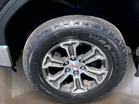 Used 2019 GMC Sierra 1500 SLE image 35