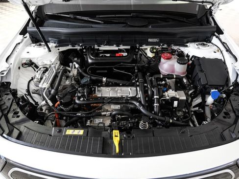 Used 2023 Mercedes-Benz EQB 250+ w/ Exclusive Package image 51