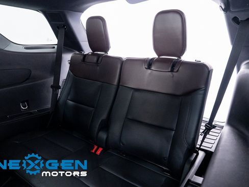Used 2023 Ford Explorer Platinum w/ Technology Package image 27