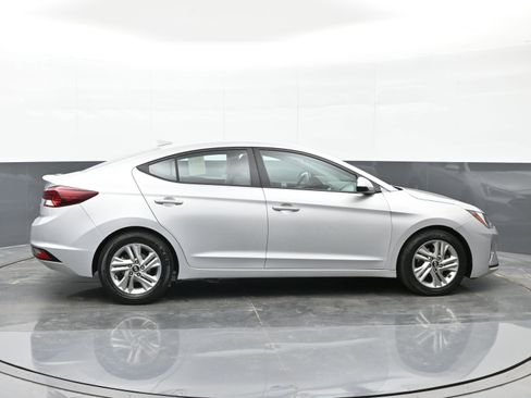 Used 2019 Hyundai Elantra SEL image 9