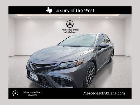 Used 2023 Toyota Camry SE w/ Convenience Package FWD image 1