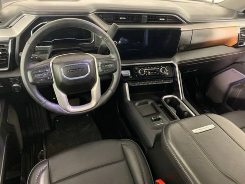 Used 2024 GMC Sierra 2500 Denali w/ Denali Reserve Package AWD/4WD image 19