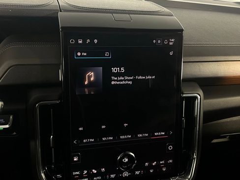 Used 2025 GMC Yukon Denali image 16