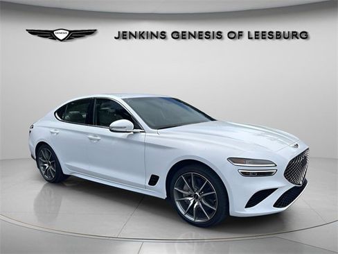 Used 2025 Genesis G70 2.5T image 1