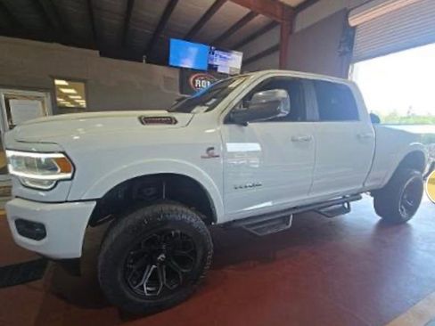 Used 2021 RAM 2500 Laramie AWD/4WD image 1