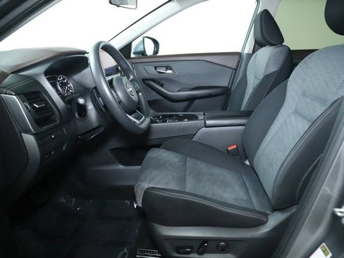 Used 2023 Nissan Rogue SV image 18