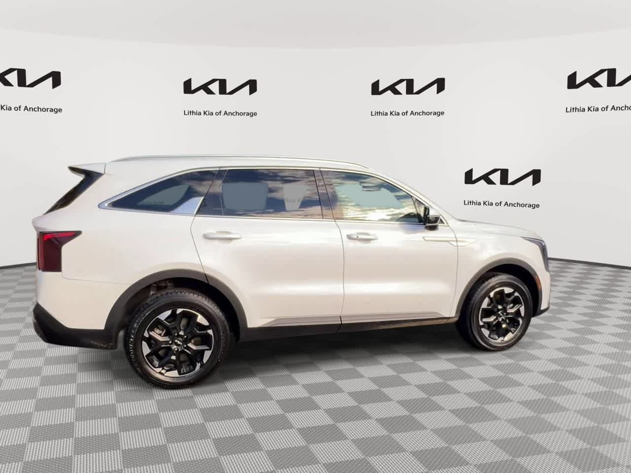 Used 2024 Kia Sorento S AWD/4WD image 9