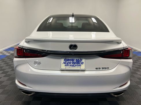 Used 2022 Lexus ES 350 Ultra Luxury image 12