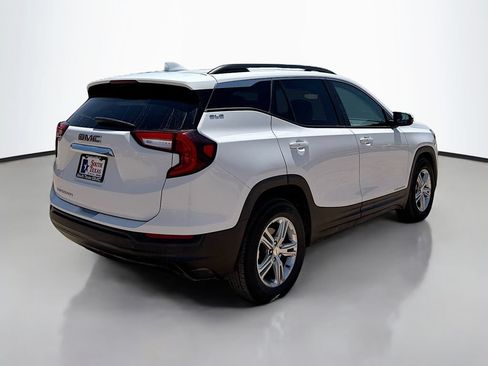 Used 2022 GMC Terrain SLE w/ Driver Convenience Package FWD image 7