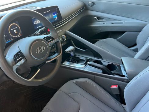 Used 2024 Hyundai Elantra SEL FWD image 14