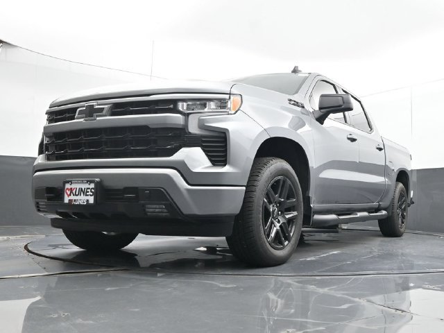 Used 2024 Chevrolet Silverado 1500 RST AWD/4WD image 45