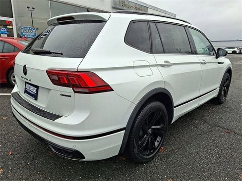 Used 2024 Volkswagen Tiguan SE R-Line image 6