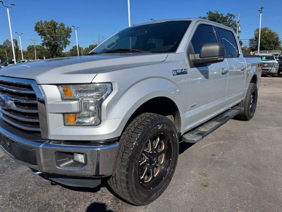 Used 2016 Ford F150 XLT w/ Equipment Group 302A Luxury AWD/4WD image 9