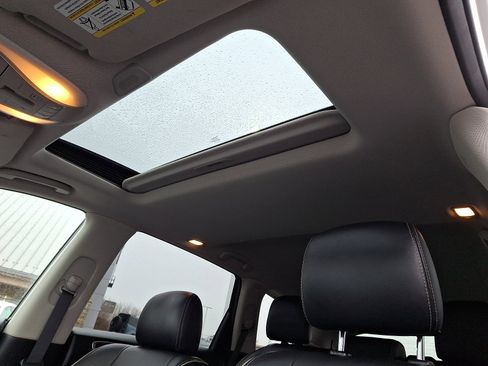 Used 2019 INFINITI QX60 Luxe w/ Essential Package image 14