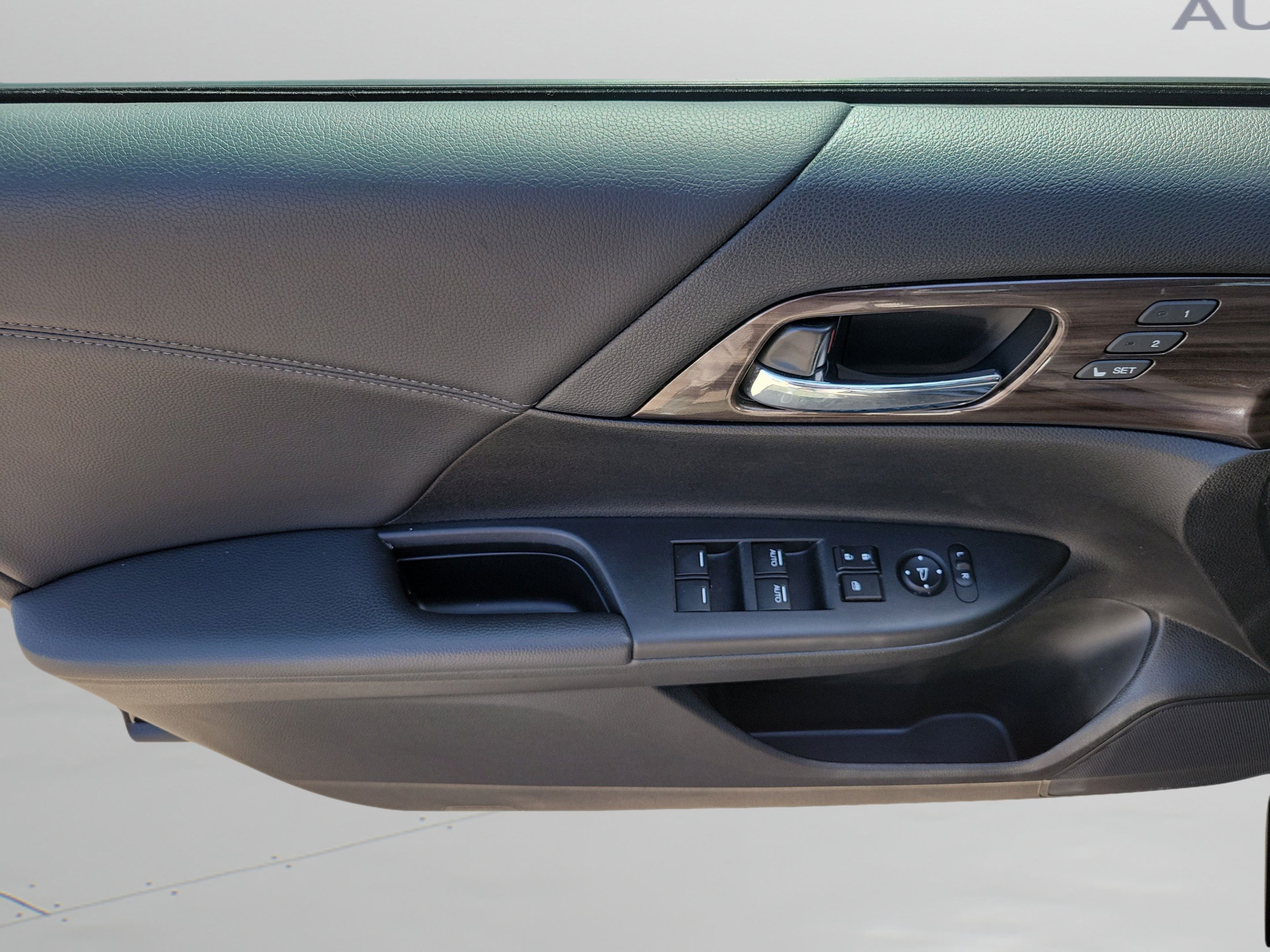 Used 2016 Honda Accord EX-L image 23