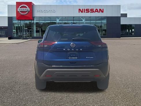 Used 2023 Nissan Rogue SV AWD/4WD image 6